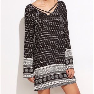 Black and white vneck cross cross tunic/dress